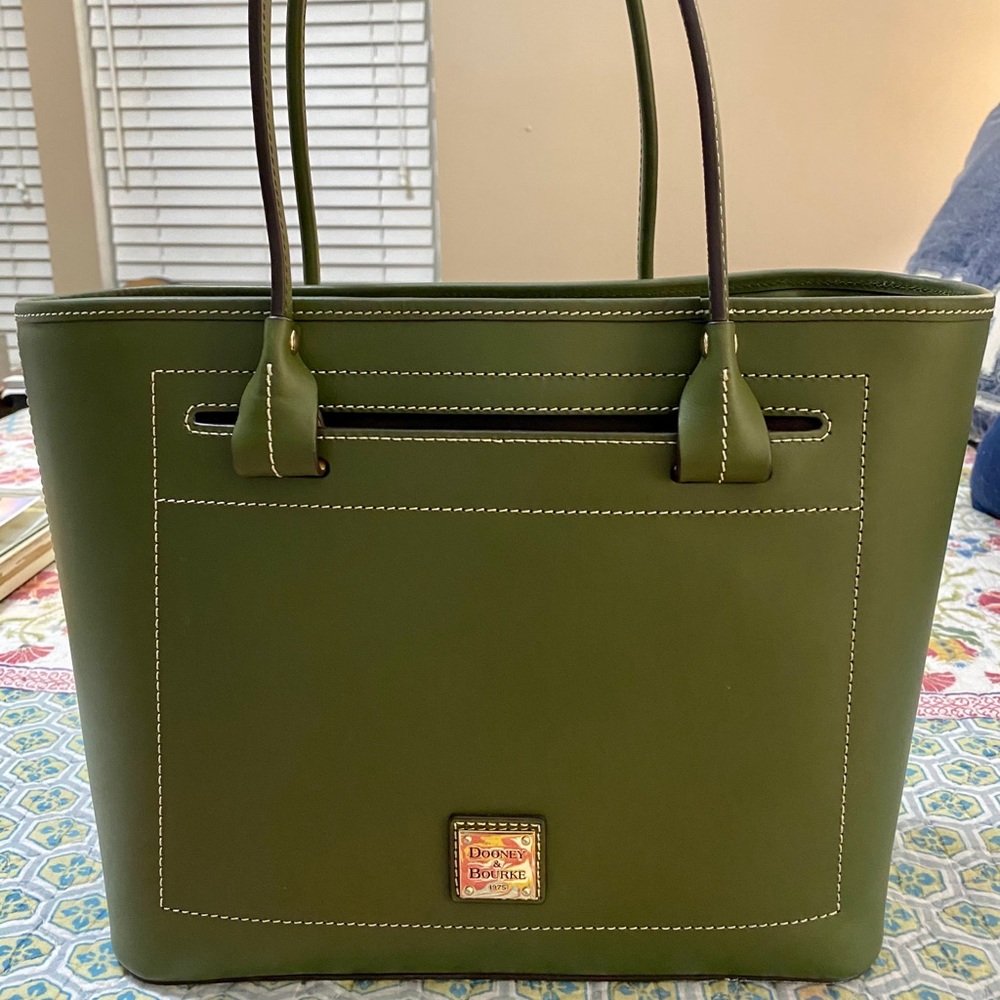 Authentic Dooney & Bourke Beacon Zip Tote